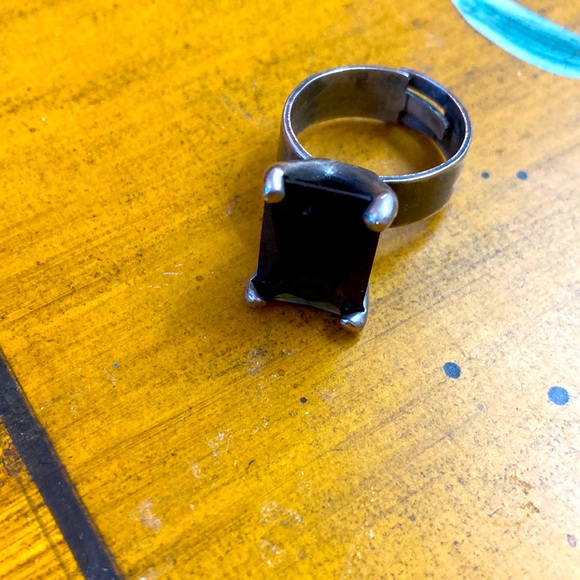 Chunky adjustable black and pewter vintage ring. - Picture 1 of 4